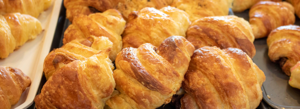 Bandejas teflonadas para pastelería profesional: cómo usarlas para obtener resultados&nbsp;impecables